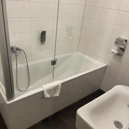 Hotel Leon Und